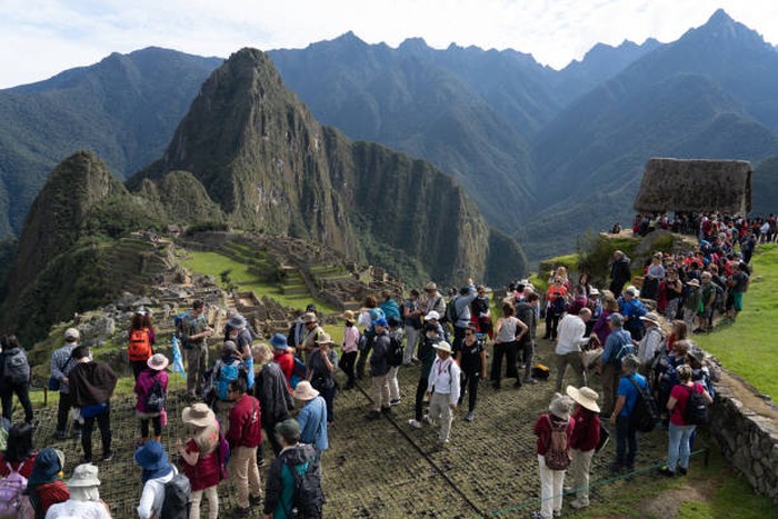Ramainya turis di Machu Picchu, Peru.