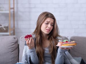 5 Tips Mengatasi Asupan Gula Berlebihan Usai Makan Manis