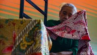 Dalam rangka peringatan Hari Batik Nasional, brand lokal UMKM batik memerlukan inovasi untuk meningkatkan penjualan produk, salah satunya lewat e-commerce.   