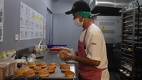 The Harvest Arundina menyajikan beragam jenis kue yang fresh atau baru dibuat.