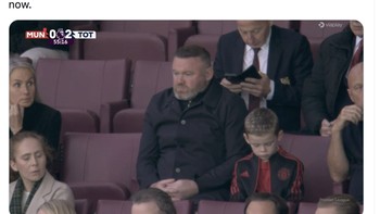 Wajahnya yang lesu disebut mewakili para fans MU saat ini. Foto: Twitter/X