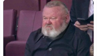 Tapi foto editan itu banyak beredar di internet dan bikin kaget kok Rooney sudah setua itu. Foto: Twitter/X