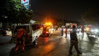 Tak ada korban jiwa dari kecelakaan tersebut, mobil berhasil dievakuasi petugas pukul 23.45 WIB.