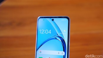 Bagian depan ada kamera 5 MP. Foto: Adi Fida Rahman/detikINET