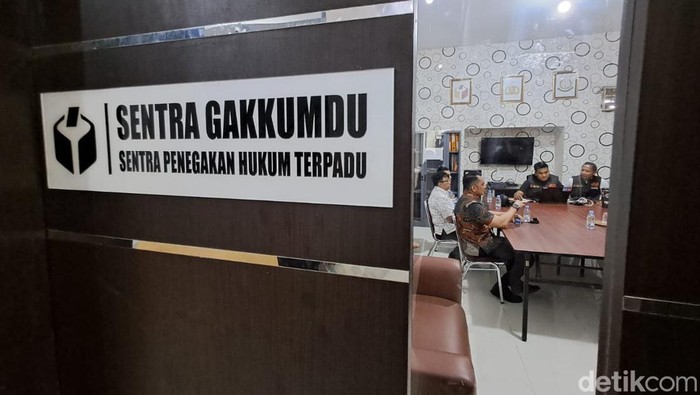 Pemeriksaan oknum ASN di Sentra Gakkumdu Bawaslu Sulsel, Rabu (2/10/2024).