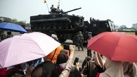 HUT ke-79 TNI mengusung tema TNI modern bersama rakyat siap mengawal suksesi pemimpinan nasional untuk Indonesia Maju.   