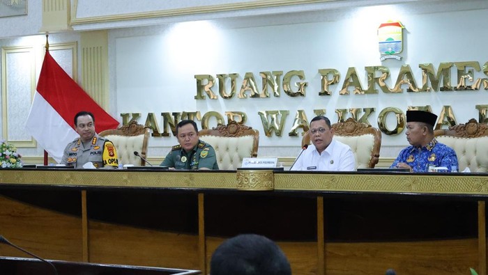 Rapat penetapan harga kios Pasar 16 Ilir Palembang.