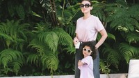 Menikah dengan Alfoncius Nainggolan, Rianti butuh waktu hampir 10 tahun untuk dikaruniai anak. Kini sang anak yang diberi nama Cara Rose sudah berusia 4 tahun. Foto: Instagram riantic