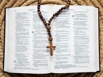 Susunan Doa Rosario Hari Jumat, 4 Oktober 2024: Peristiwa Sedih