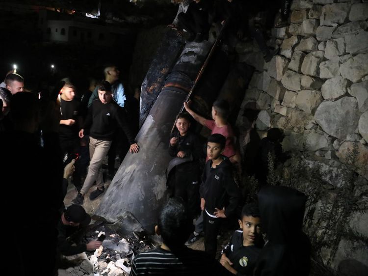 Rudal Iran yang Ditembakkan ke Israel Jatuh di Tepi Barat