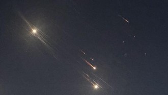 Serangan Rudal Landa Israel-Negara Teluk Usai Trump Umumkan Gencatan