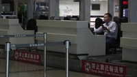 Dilansir dari Taiwan News, Selasa (1/10), topan Krathon telah mencapai Semenangjung Hengchun, Pingtung, Taitung dan Kaohsiung. Mata badai diperkirakan mendarat di Selatan pada Rabu.