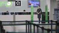 Penampakan bandara yang ditutup karena keberadaan Topan Krathon yang semakin mendekat di Kaohsiung, Taiwan, Rabu (2/10/2024).