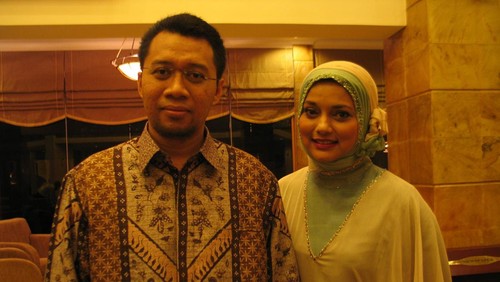 Zulkieflimansyah (kiri) bersama Almarhum Marissa Haque (kanan).