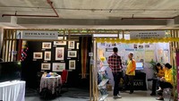 Festival dengan tema Sosia Saintika: Kelindan Asa dalam Karya Anak Bangsa ini diisi berbagai kegiatan. Salah satunya Pameran Produk Pengabdian dan Pemberdayaan Masyarakat (Pengmas) UI, yang menampilkan booth dari seluruh fakultas di UI. (Foto: Muhammad Alfathir/detikEdu)