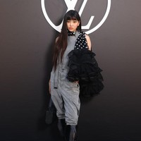 Hyein NewJeans meramaikan Paris Fashion Week 2024 sebagai global ambassador termuda Louis Vuitton pada Selasa (1/10/2024) waktu setempat. Foto: Getty Images