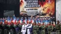 Gladi bersih itu dilakukan demi memastikan acara puncak yang akan digelar pada Sabtu (5/10) nanti berjalan dengan lancar. Presiden Joko Widodo (Jokowi) rencananya hadir sebagai inspektur upacara.   