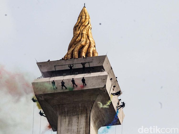 Atraksi Pasukan TNI Pamer Skill di Gladi Bersih HUT ke-79