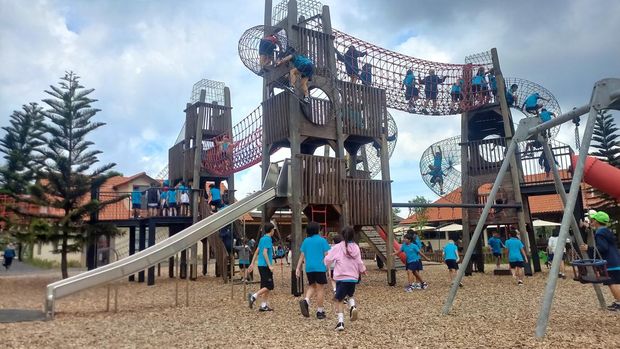 Bali Farm House Buka Outdoor Playground Terbesar di Bali. Anak-anak mencoba Outdoor Playground dengan riang gembira