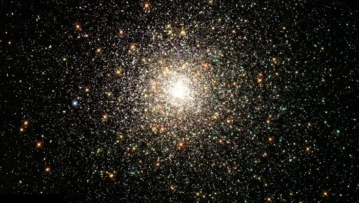 Gagasan bahwa alam semesta terus berkembang diutarakan oleh Edwin Hubble. Kemudian, muncul teori tired light yang disebut beberapa ilmuwan membantah big bang.