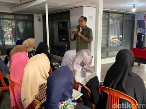 Warga Bandung Curhat ke Dandan soal Sekolah Kekurangan Ruang Kelas