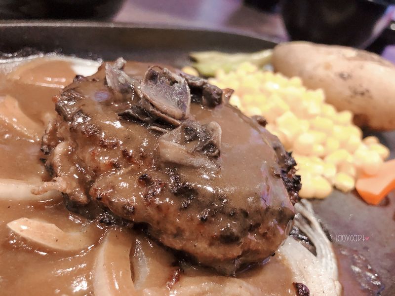 Duh! Karena Hal Tak Terduga, 5 Pemilik Resto Ini Marah Besar