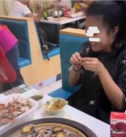 Duh! Karena Hal Tak Terduga, 5 Pemilik Resto Ini Marah Besar