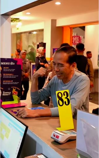 Dukung Usaha Lokal, Presiden Jokowi Kembali Makan di Mie Gacoan
