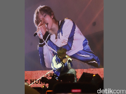 Fangirling Konser TXT Pakai Zoom Jernih Samsung Galaxy S24 FE