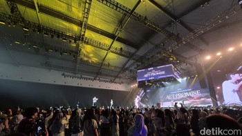 Galaxy S24 FE akan jadi smartphone terbaru dengan ProVisual Engine agar foto-foto yang dihasilkan, video yang dihasilkan, konten-konten yang dihasilkan itu jadi lebih tajam lagi. Termasuk untuk aspek saat penggunaan kamera di kondisi kurang cahaya, kata Ilham Indrawan, MX Product Marketing Senior Manager Samsung Electronics Indonesia dalam acara peluncurannya. Foto: Chairini Putong