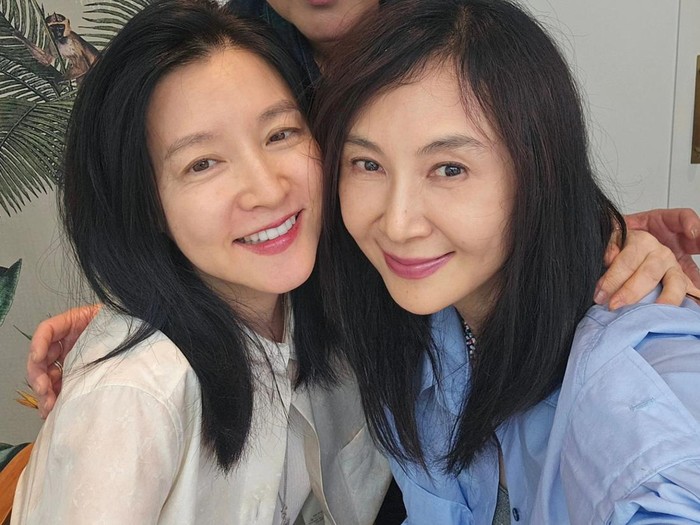 Lee Young Ae dan Chae Si Ra