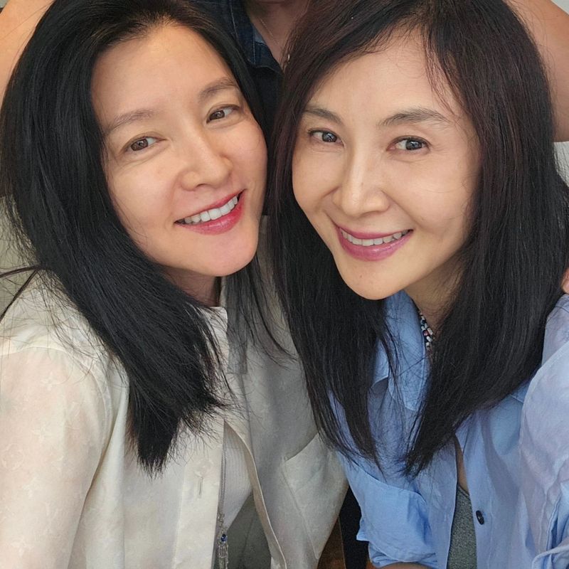 Lee Young Ae dan Chae Si Ra