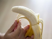 5 Makanan Tinggi Elektrolit Alami Pengganti Cairan Tubuh