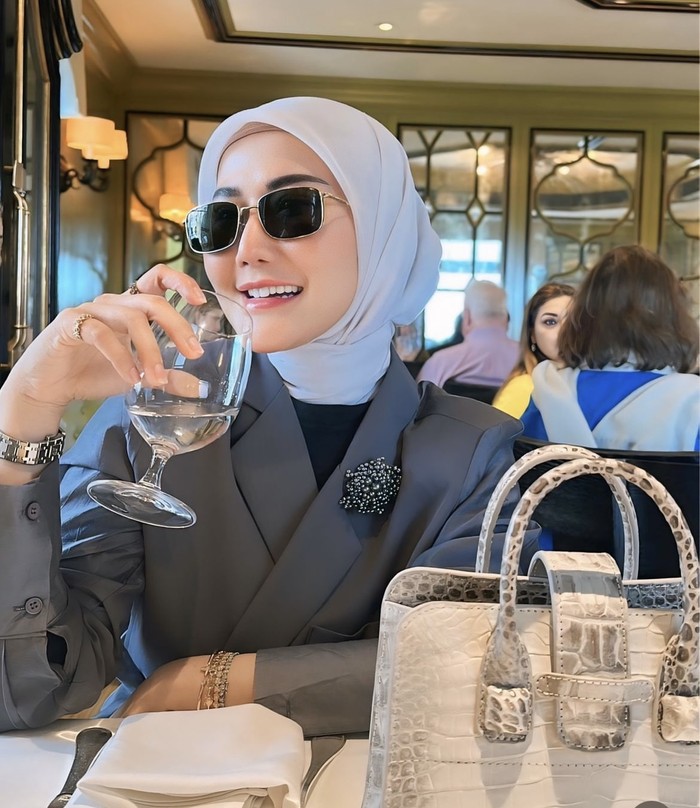 Marissya Icha Asyik Makan dan Ngeteh di New York hingga Prancis