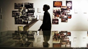 Jakarta Biennale 2024 tampil tanpa tema, tim kuratorial, dan seleksi yang ketat terhadap karya seni yang dihadirkan. Bukan tanpa sebab, Lumbung jadi metode sekaligus gagasan dalam penyelenggaran.  