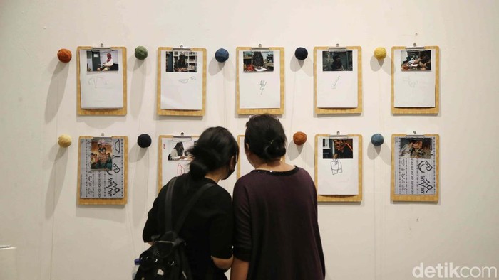 Jakarta Binnale kembali hadir di galeri Taman Ismail Marzuki, Jakarta. Yuk lihat karya-karya yang dipamerkan.