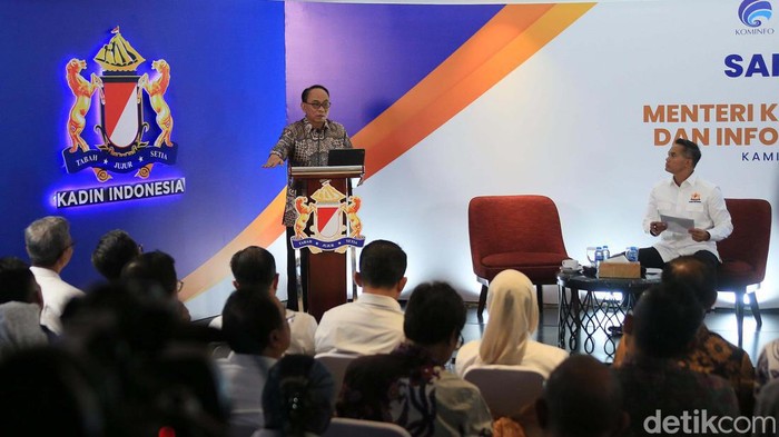 Menkominfo Budi Arie Setiadi menghadiri sarasehan di Menara Kadin, Jakarta. Budi Arie bicara judi online yang jadi tantangan pertumbuhan ekonom Indonesia 8%.