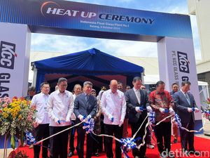 Resmikan Pabrik Kaca di KIT Batang, Menteri Rosan: Ini Investasi Paling Ideal