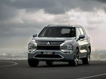 Potret Mitsubishi Outlander PHEV Terbaru, Makin Gagah!
