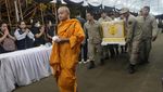 Momen Pilu Pemulangan Jenazah 23 Siswa-Guru Kasus Kebakaran Bus Thailand