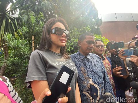 Nikita Mirzani di Polda Metro Jaya