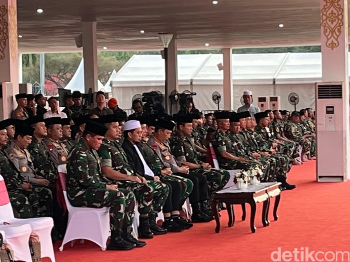 Panglima-Kapolri Hadiri Doa Bersama Lintas Agama Jelang HUT ke-79 TNI. (Rumondang Naibaho/detikcom)