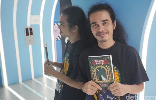 Penulis Boy Candra saat menyambangi kantor detikcom pada Rabu (3/10/2024).