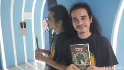 Boy Candra, Penulis Melankolis yang Kini Terbitkan Fabel