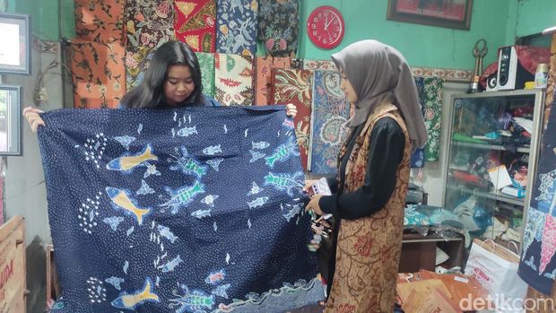 Perajin batik Sidoarjo