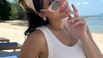 Senyum Manis Pevita Pearce Liburan di Ko Samui