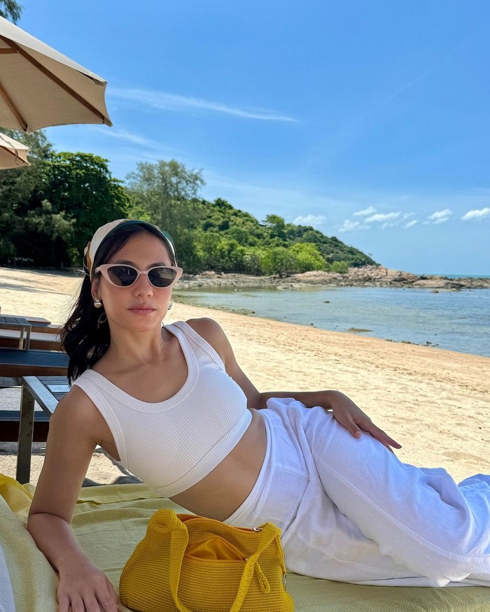 Pevita Pearce di Koh Samui Pevita Pearce di Koh Samui
