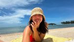 Senyum Manis Pevita Pearce Liburan di Ko Samui