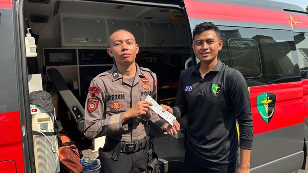 Polda Metro Jaya mengecek kesehatan personel menjelang pengamanan Pilkada.