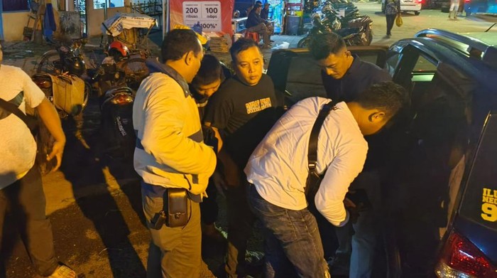 Polisi menangkap dua pelaku pungli di Pasar Jl Merdeka Bogor. (Dok. istimewa)